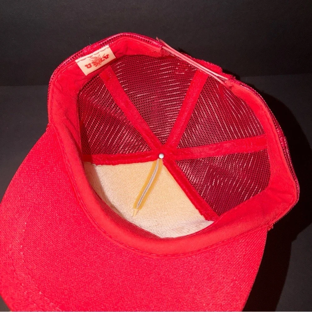 Vintage UNLV Rebels Trucker Hat‎ Hey Reb Mascot Mesh Snapback Red White NCAA Hat